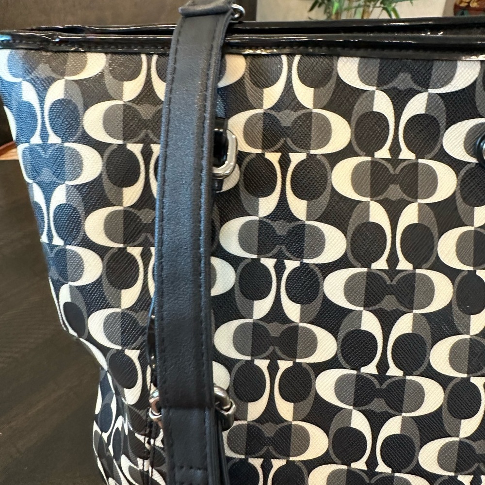 Coach Black & Cream Signature Print Tote with Wristlet - Picture 11 of 16